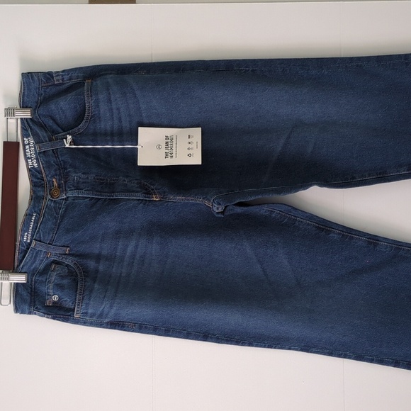 AG The Jeans of Tomorrow Isabelle High Rise Straight Crop Organic Cotton in Riva - Picture 4 of 10
